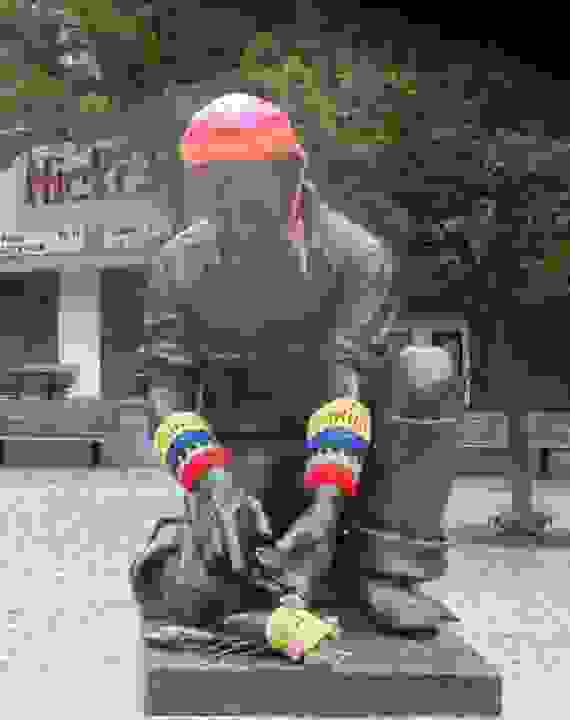 00yarn bombing 17