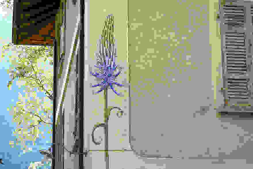09-Mural-and-Photo-by-Mona-Caron_phyteuma032__880.jpg