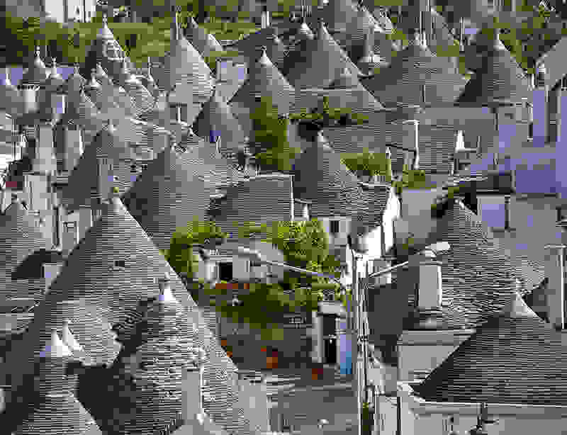 5italy-puglia-alberobello-i-trulli.jpg