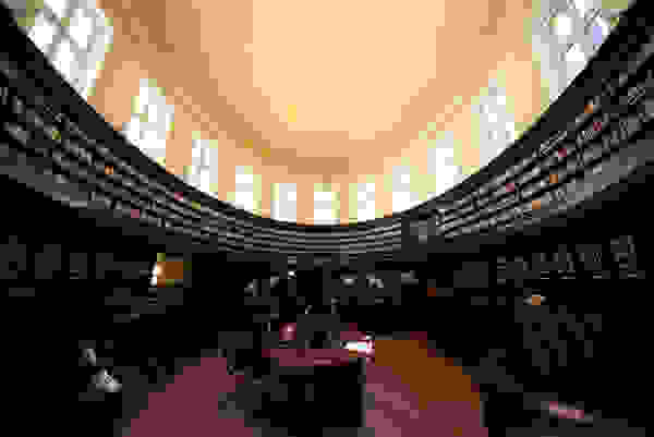 Beautiful_Libraries_19.jpg