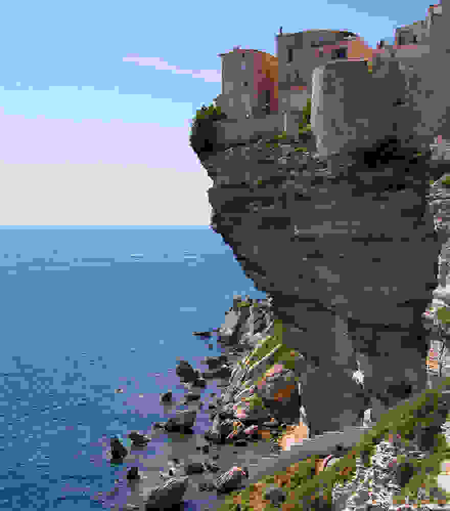 Cities-On-Cliffs20__880.jpg