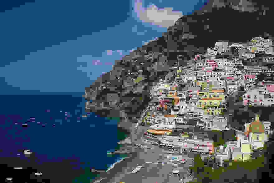 Cities-On-Cliffs22__880.jpg