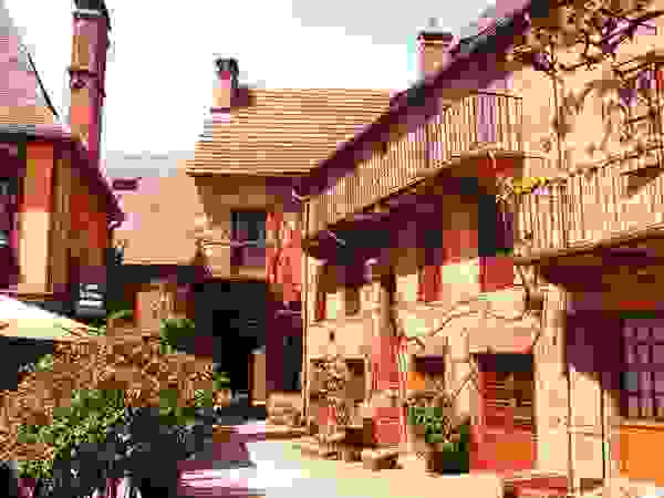 Collonges-la-Rouge5.jpg