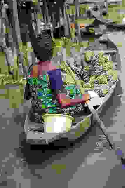 Ganvie-market.jpg