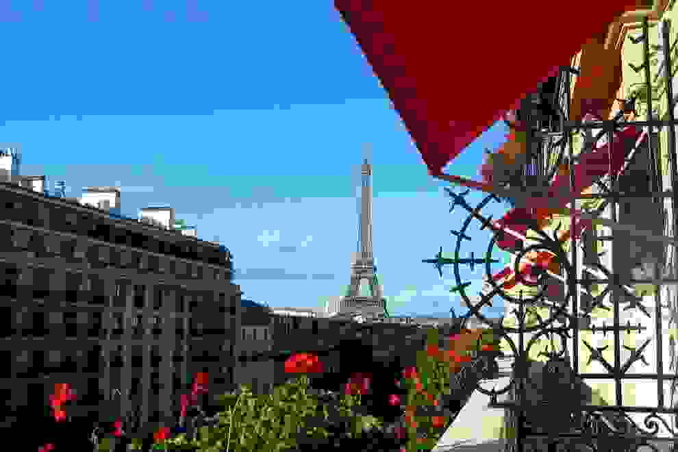 Hotel-Plaza-Athenee0.jpg