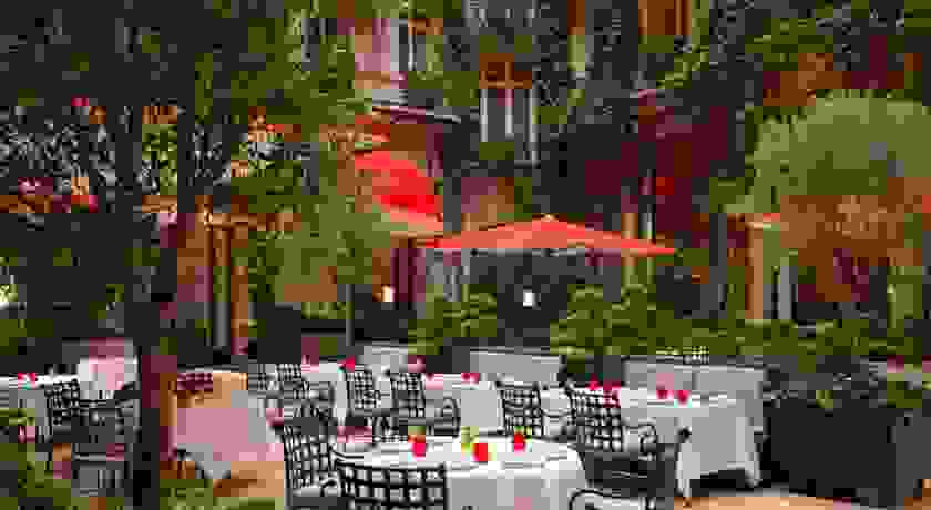Hotel-Plaza-Athenee38.jpg
