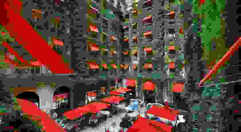Hotel-Plaza-Athenee4.jpg