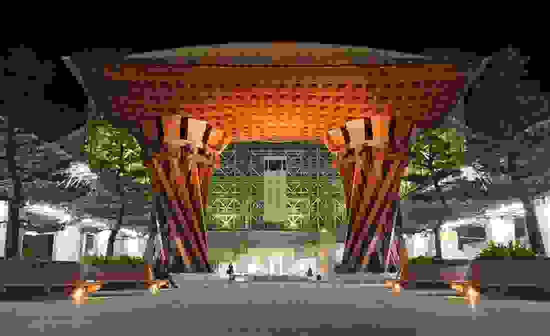 Kanazawa-Station.jpg