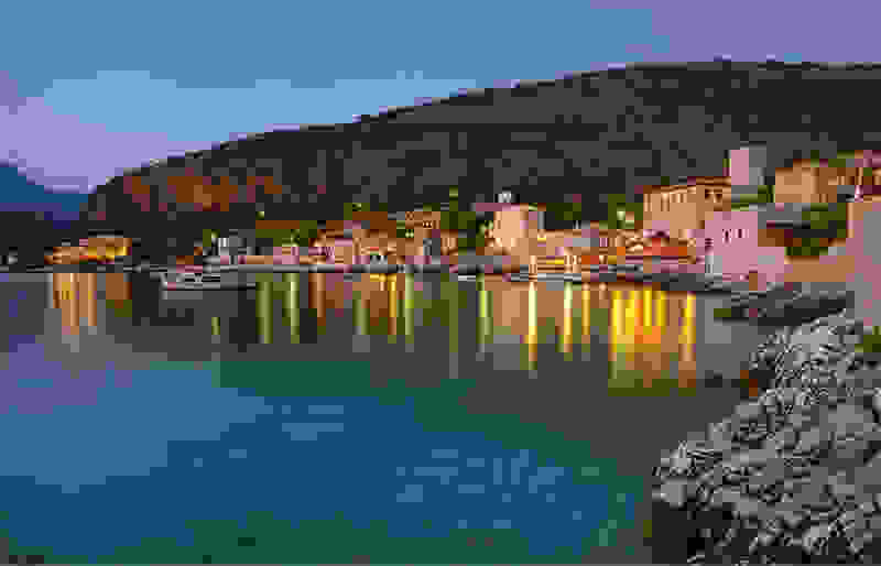 Mani-pyrgoi-limeni.jpg