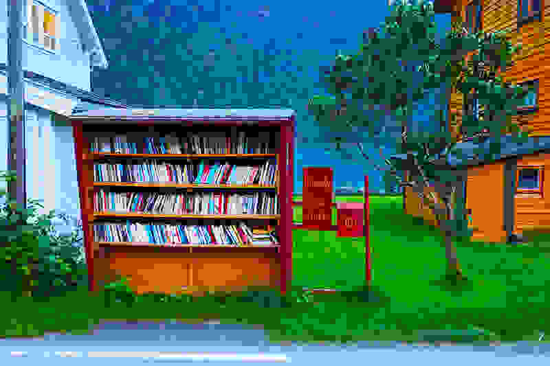 Mundal-books6.jpg