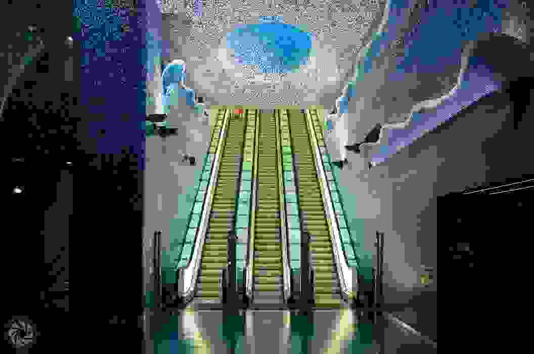 Naples-Italy-Toledo-Metro-Station-in-Naples-2015.07.05-GR004191-1056x700.jpg