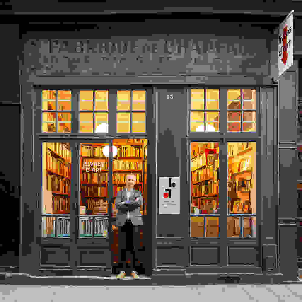 Paris-re-tale01.jpg