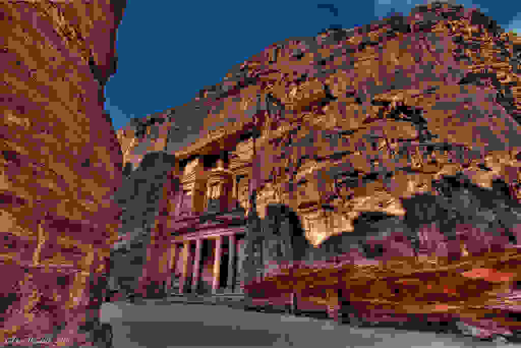 Petra-ruins-jordan.jpg