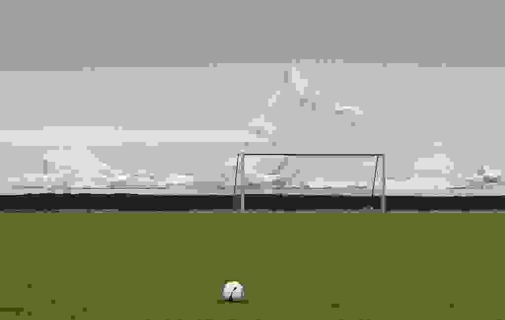 Qeqertarsuaq-Football-Open-Stadium-03.jpg
