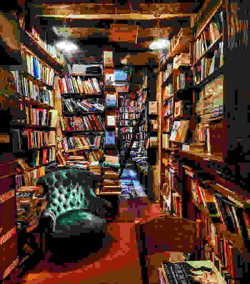 Shakespeare-and-Co-Paris-Bookstoresc1.jpg