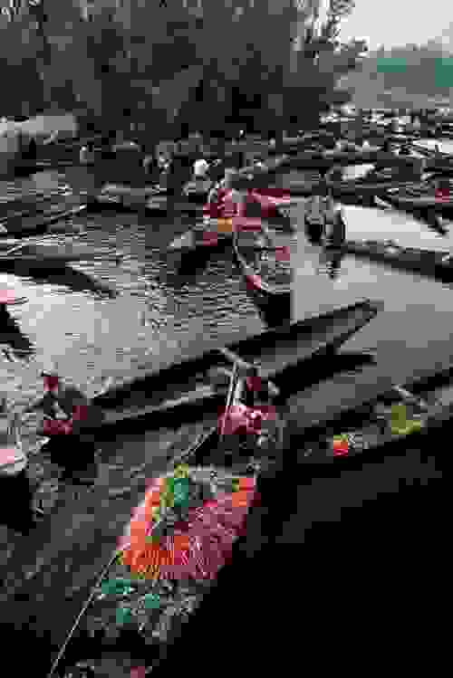 Srinagar-Kashmir-market.jpg