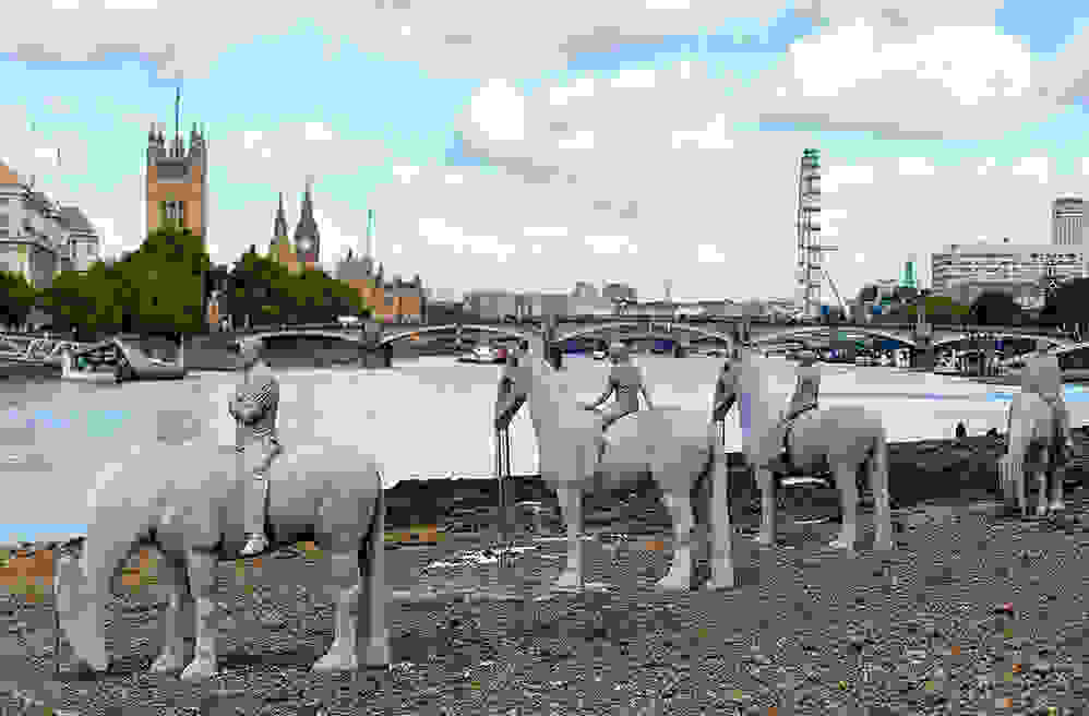 The-Horsemen-on-the-Thames-England-1.jpg