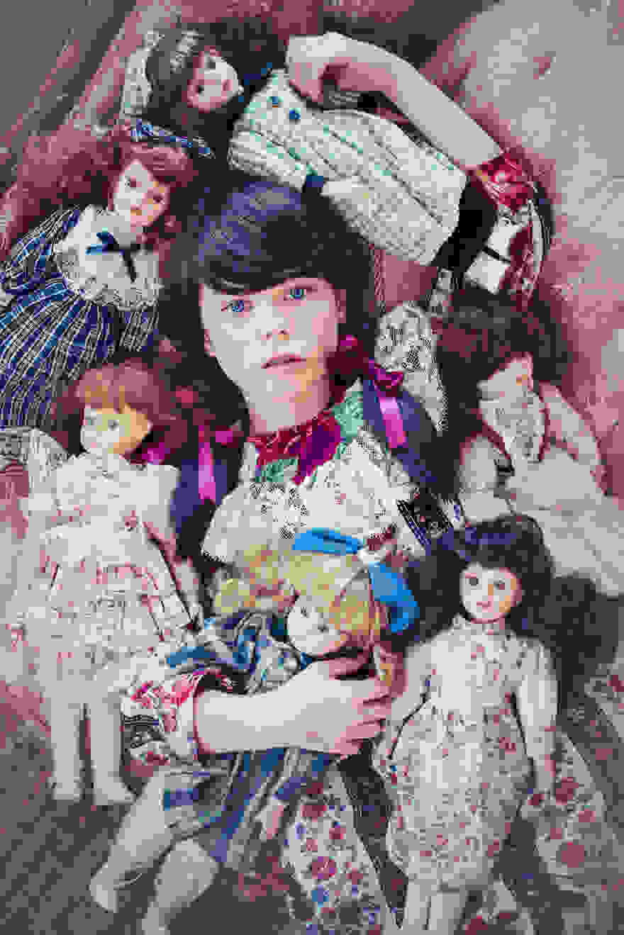 The-Misadventures-of-a-Little-Girl-Adopted-into-a-Mad-World14__880.jpg