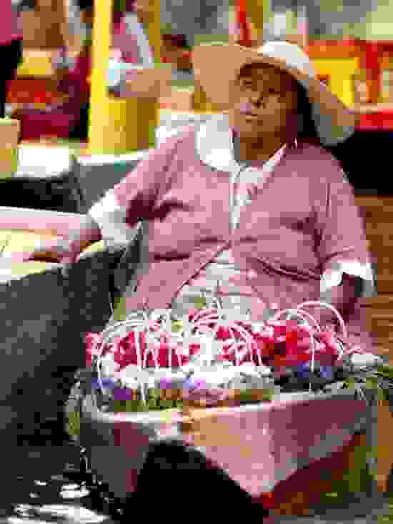 Xochimilco-Mexico-City-market.jpg