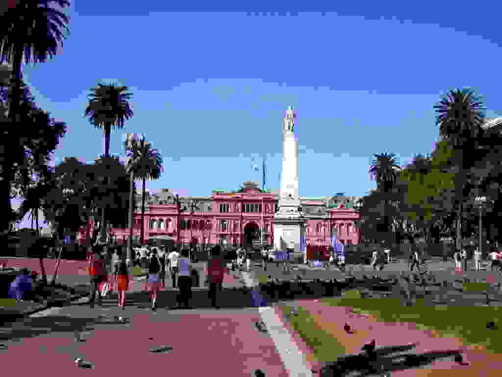 argentina-buenos-aires-plaza-mayo33.jpg