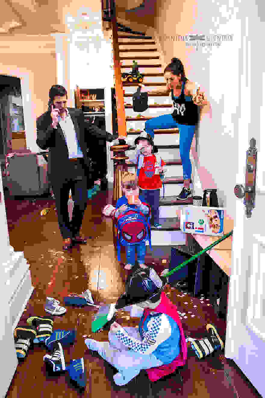 best-case-scenario-realistic-family-chaotic-photography-danielle-guenther-6__880.jpg