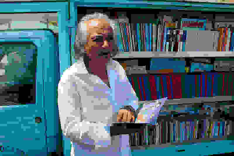 bibliomotocarro-0.jpg