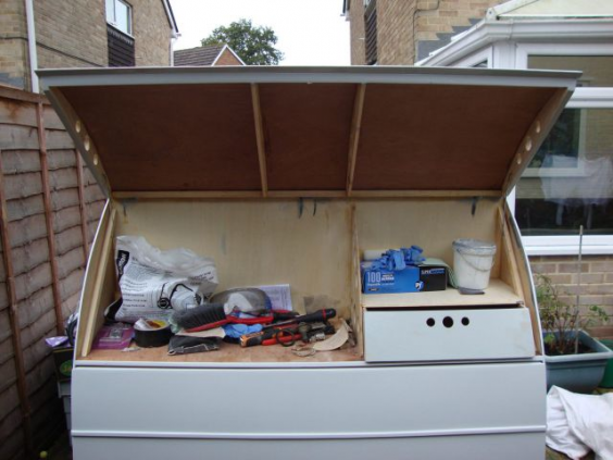 big-a_soviet_era_scooter_transformed_into_a_nifty_mobile_home_640_14.png