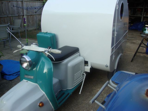 big-a_soviet_era_scooter_transformed_into_a_nifty_mobile_home_640_18.png