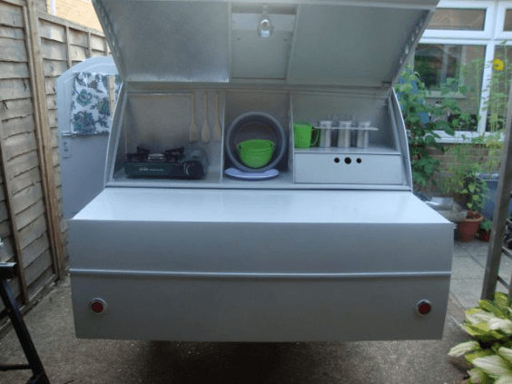 big-a_soviet_era_scooter_transformed_into_a_nifty_mobile_home_640_22.png