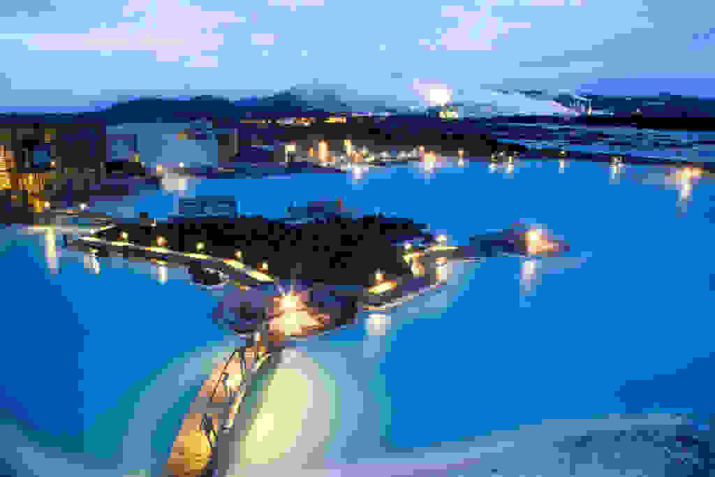 blue-lagoon-iceland0.jpg