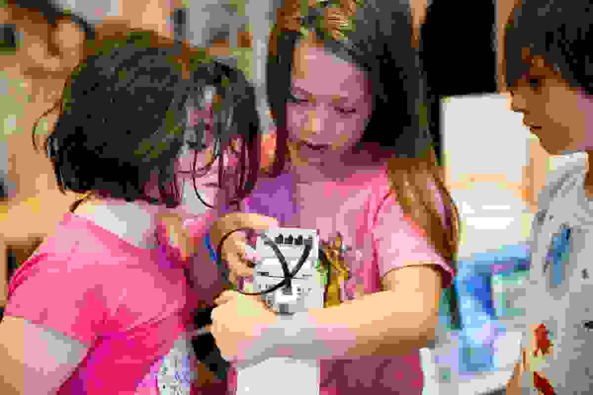 blue-school-new-york-new-york-the-school-fusing-compassion-and-creativity.jpg