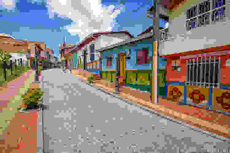 devnani-guatape4.jpg