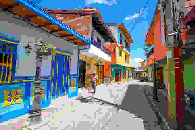 devnani-guatape7.jpg