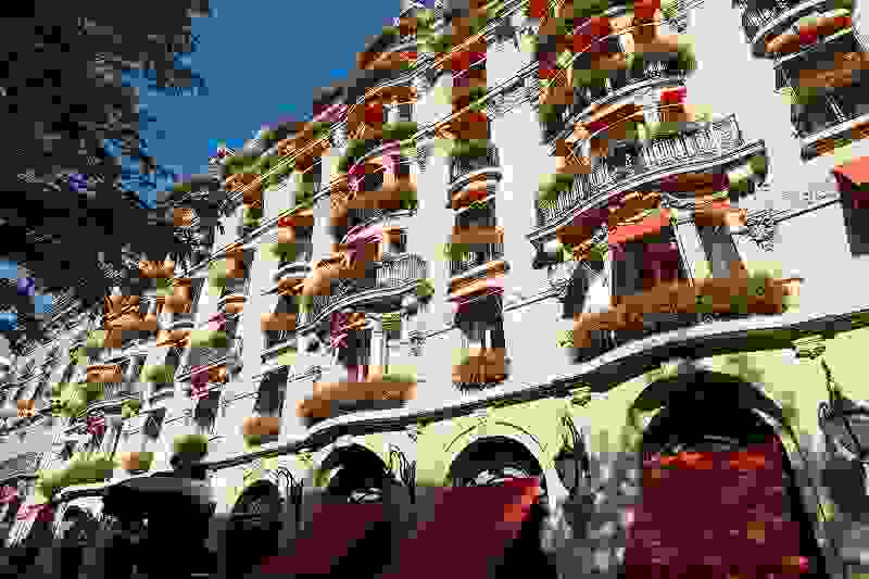 facade-plaza-athenee.jpg