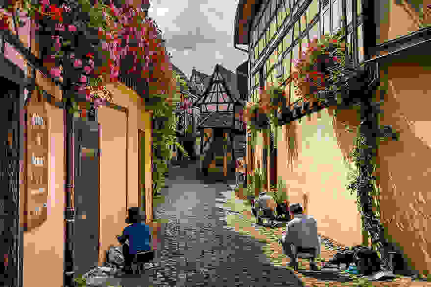 fairy-tale-villages-12-Eguisheim-France.jpg