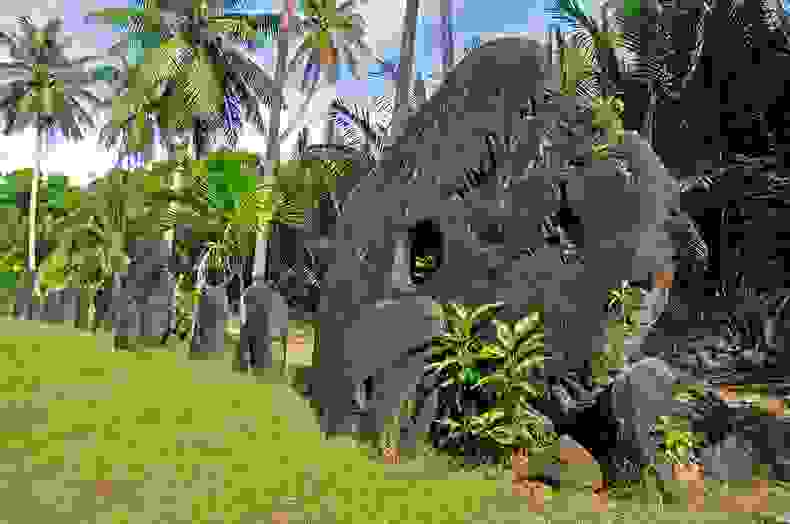 giant-stone-coins-of-yap-1.jpg