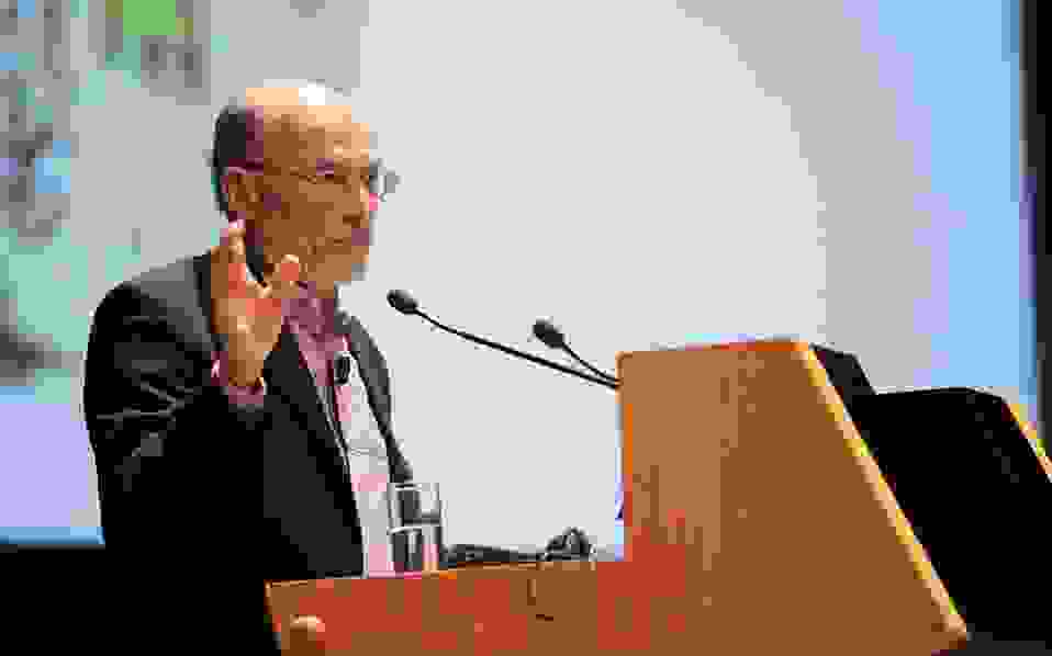 irvinyalom-thumb-large.jpg