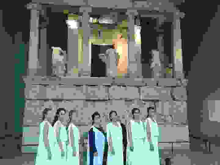 kariatides-1.jpg