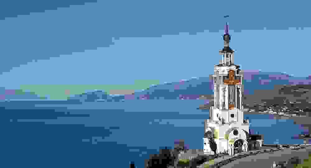 kosmos-faros2.jpg
