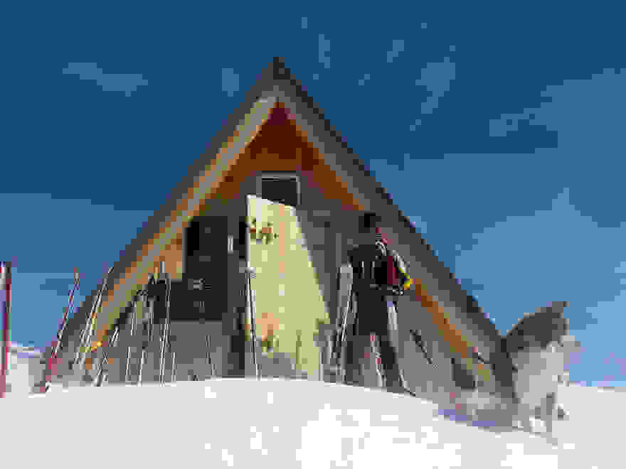 mountain-hut-house-5.jpg
