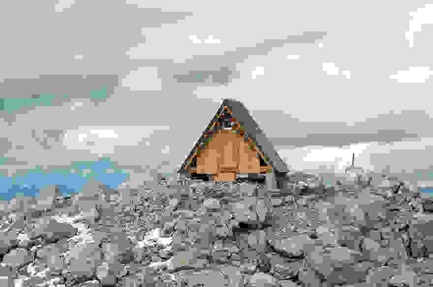 mountain-hut-house-6.jpg