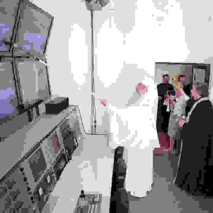 romanian-orthodox-church-leader-blesses-radio-and-tv-station-with-santification-rod-1403021588