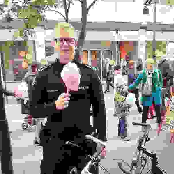 police-instagram-logreglan-reykjavik-iceland-6-605x605.jpg