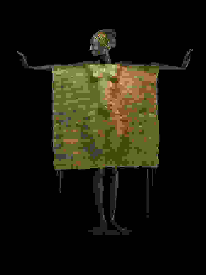 poloneza-kallitexnida-dimiourgei-glypta-syntrivania61.jpg