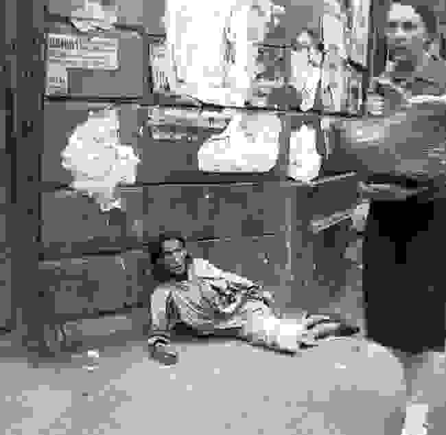 powerful-historic-photos-emotions-expressed-through-eyes-4-650x633.jpg