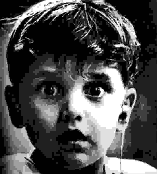 powerful-historic-photos-emotions-expressed-through-eyes-5-650x722.jpg