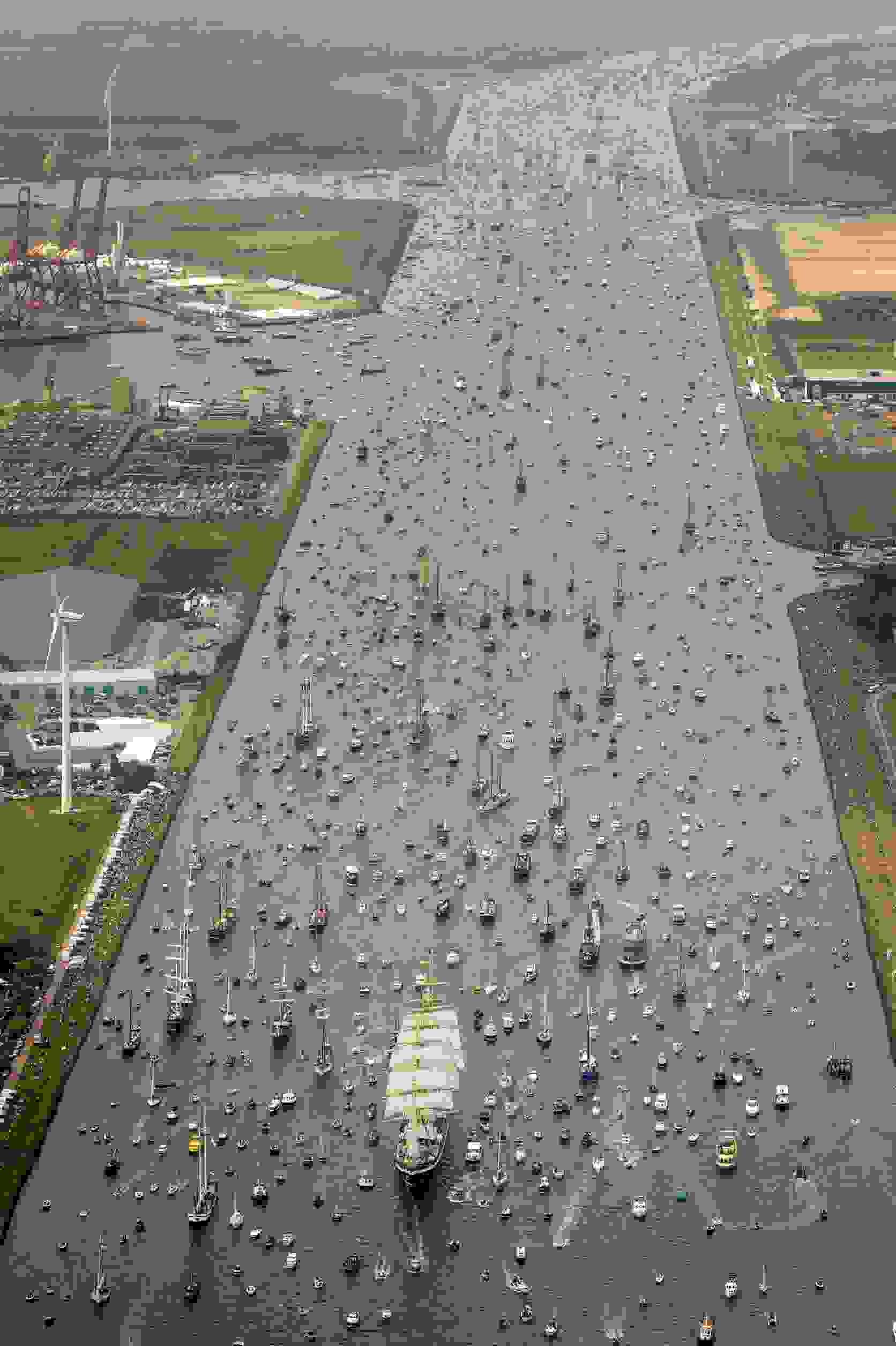 sail-amsterdam-ta-mageftika-katartia.jpg