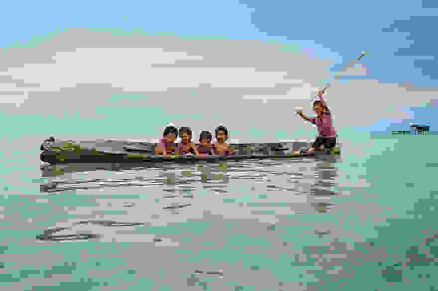 sea-tribe-gipsies-the-bajaus-rehan-borneo-11.jpg