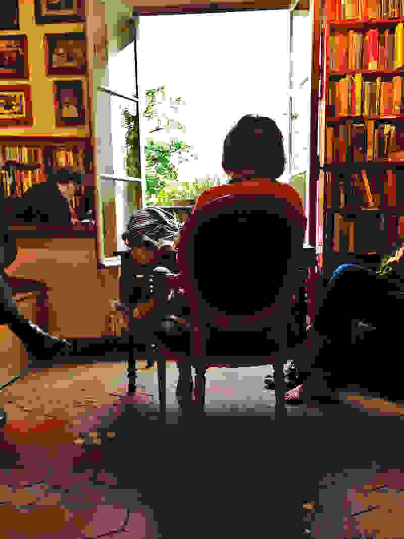 shakespeare-and-co-0.jpg