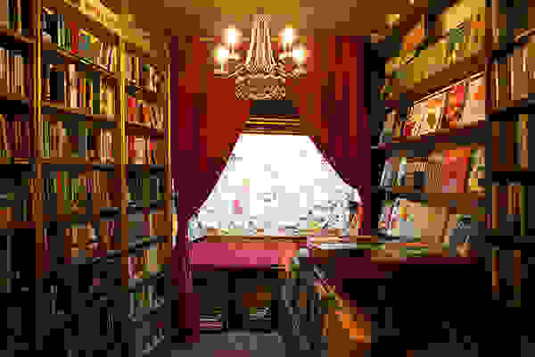 shakespeare-and-co-booka.jpg